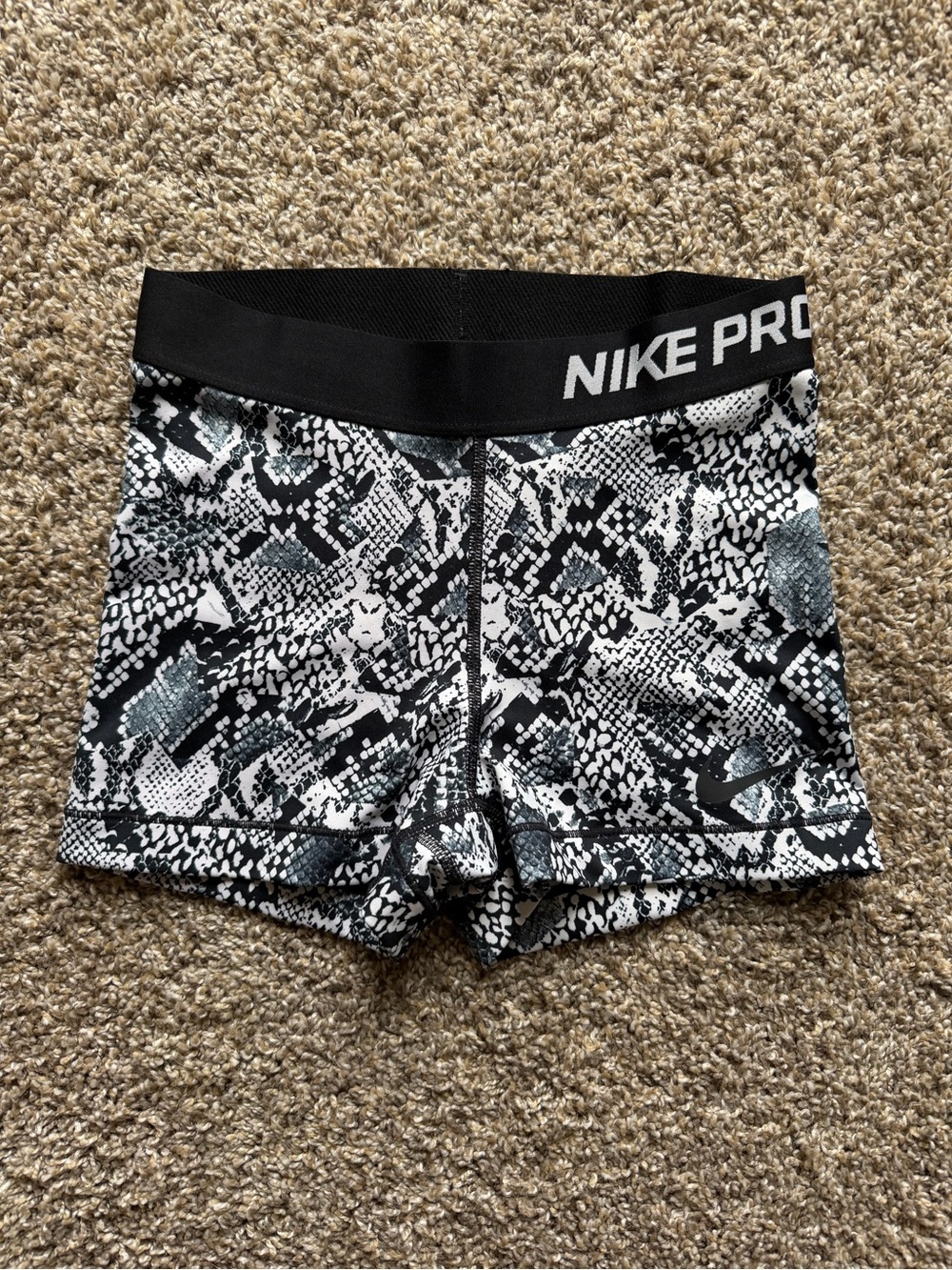Nike Pro Women’s Black & White Snake-Print Training Shorts